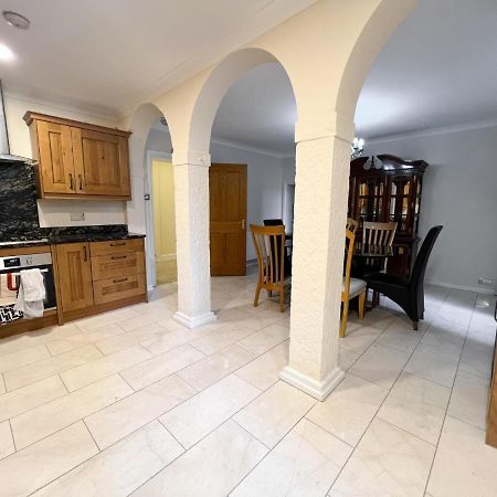Spacious Flat Sleeps 8 Near Princes Street Edinburgh Ngoại thất bức ảnh