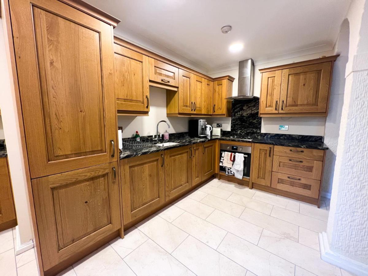 Spacious Flat Sleeps 8 Near Princes Street Edinburgh Ngoại thất bức ảnh