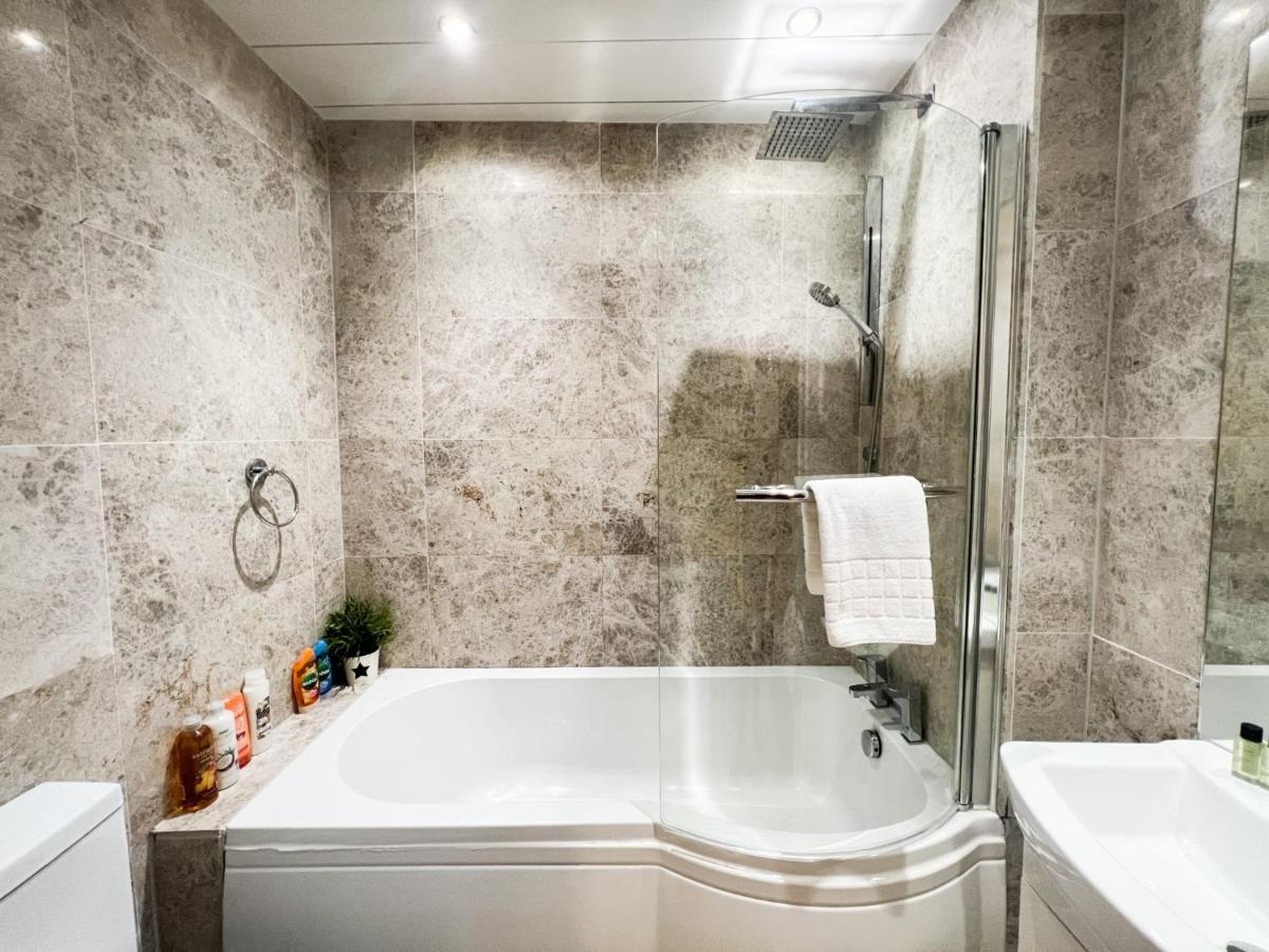 Spacious Flat Sleeps 8 Near Princes Street Edinburgh Ngoại thất bức ảnh
