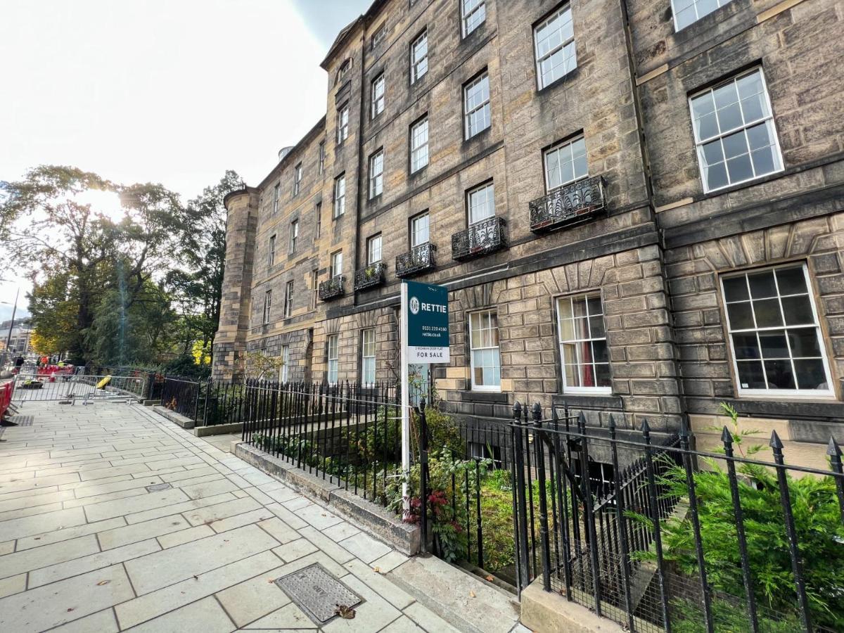 Spacious Flat Sleeps 8 Near Princes Street Edinburgh Ngoại thất bức ảnh