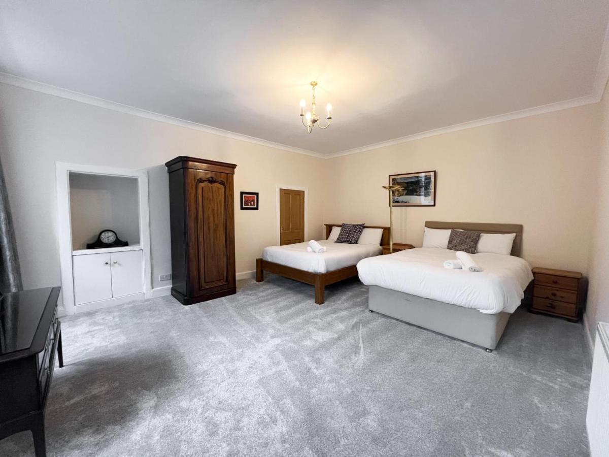 Spacious Flat Sleeps 8 Near Princes Street Edinburgh Ngoại thất bức ảnh