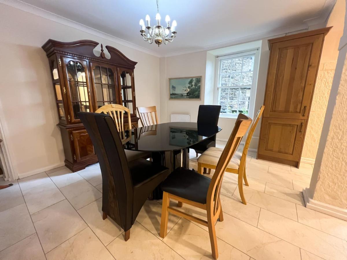 Spacious Flat Sleeps 8 Near Princes Street Edinburgh Ngoại thất bức ảnh
