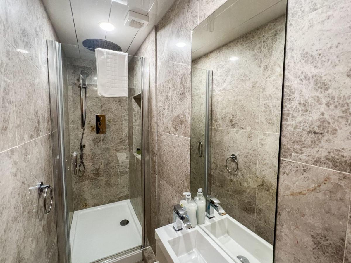 Spacious Flat Sleeps 8 Near Princes Street Edinburgh Ngoại thất bức ảnh