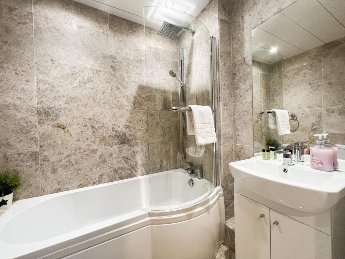 Spacious Flat Sleeps 8 Near Princes Street Edinburgh Ngoại thất bức ảnh
